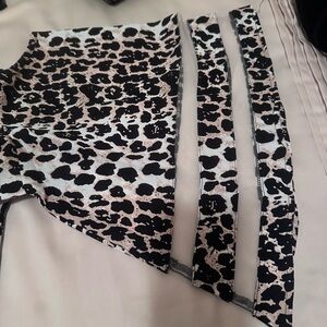 Leopard print v-neck bell sleeve blouse - 2XL - NWOT